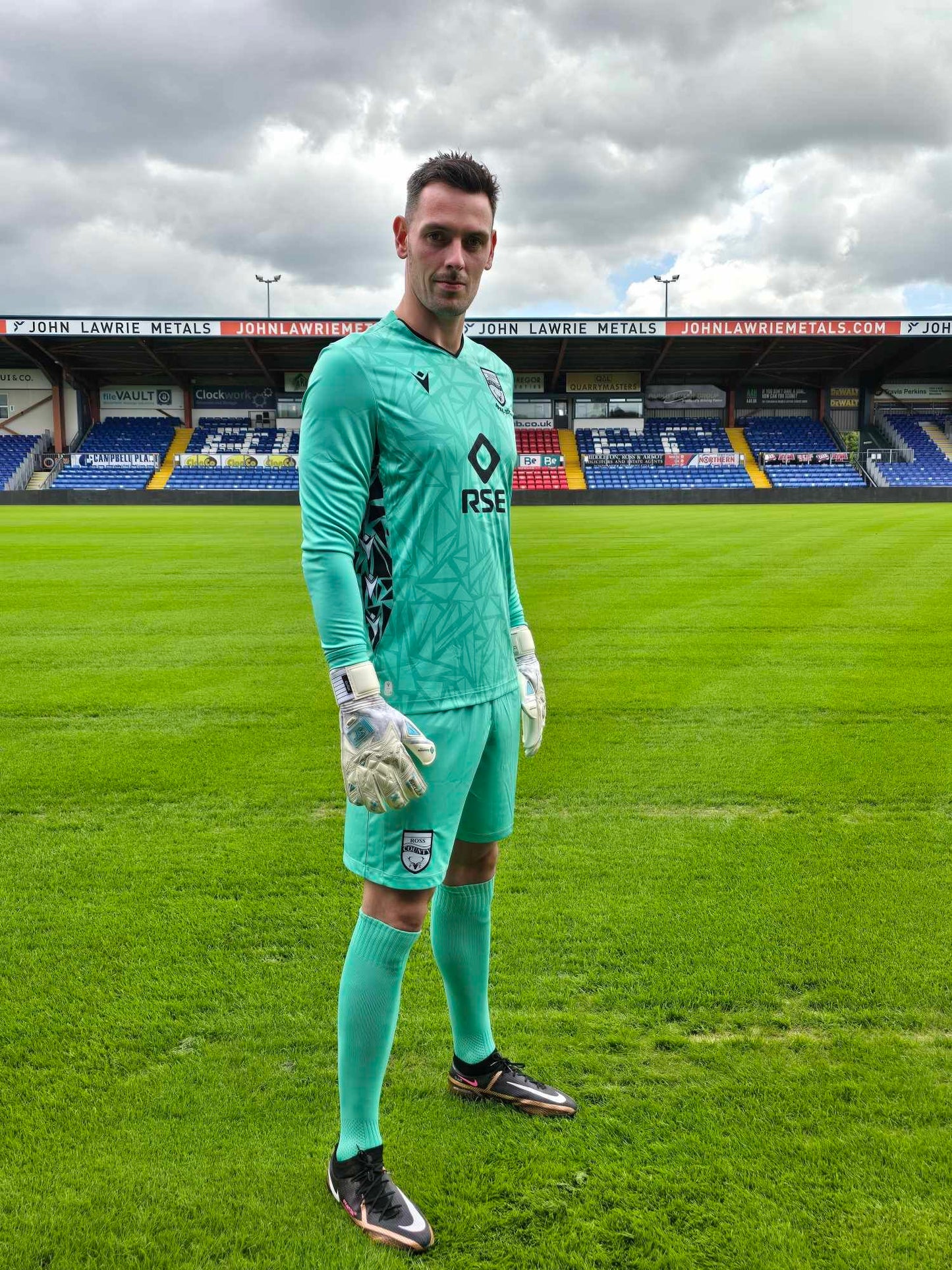2425 Home GoalKeeper Shorts - Kids